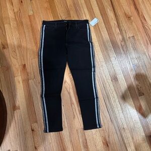 Final sale- nwt  jeans bl with silver grey piping flawless Charlie size 32